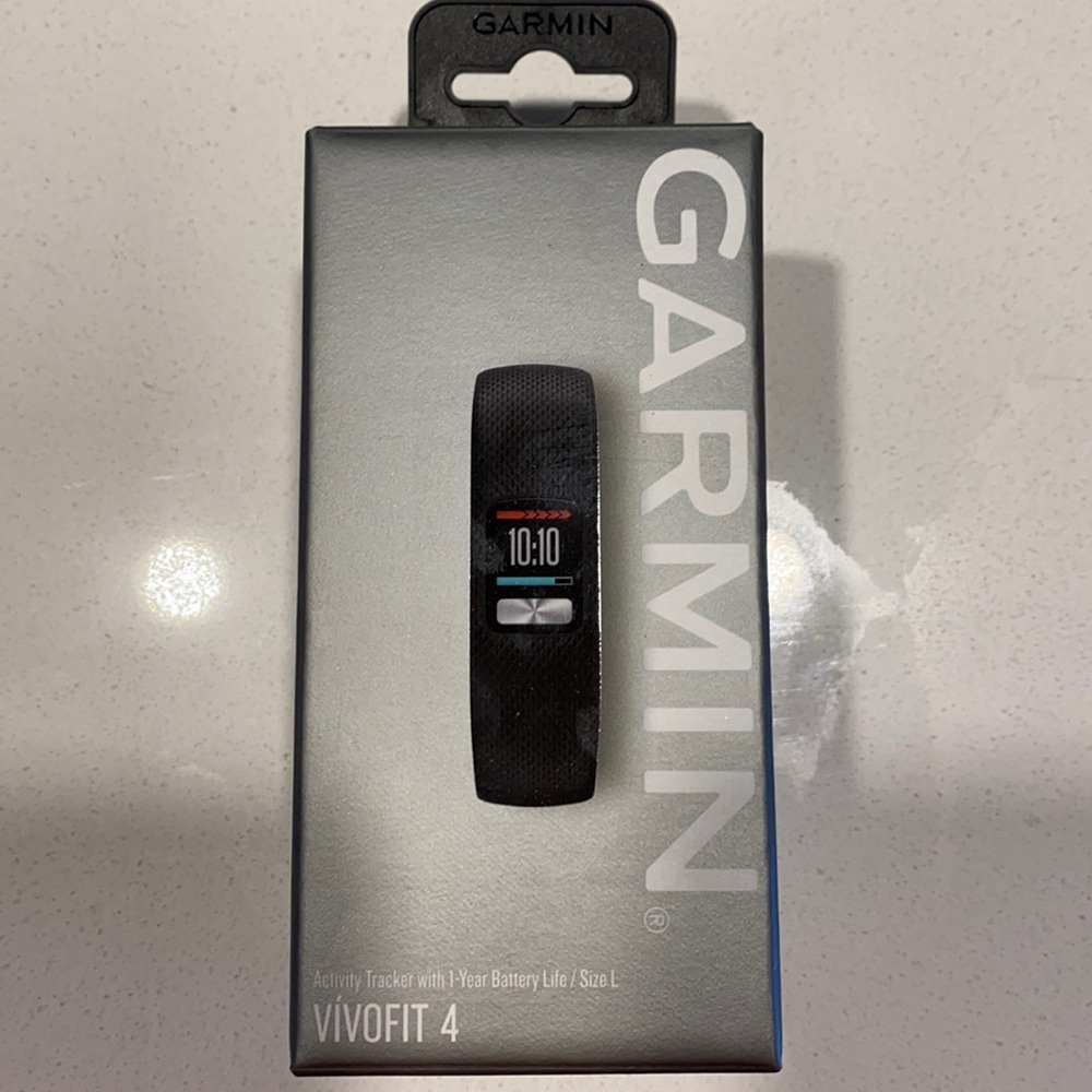 📚Never opened Garmin Vivofit 4